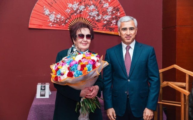 Anar Ələkbərov 90 yaşı tamam olan jurnalisti ziyarət etdi - FOTOLAR